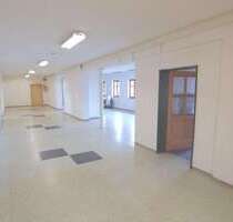 Spezialgewerbe in Großhartpenning 1.300,00 € 215 m²