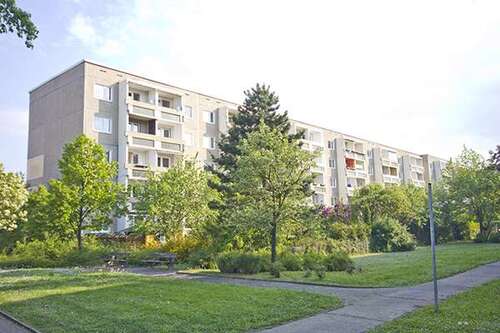 Foto - Wohnung zum Mieten in Halle (Saale) 282,00 € 56.23 m²