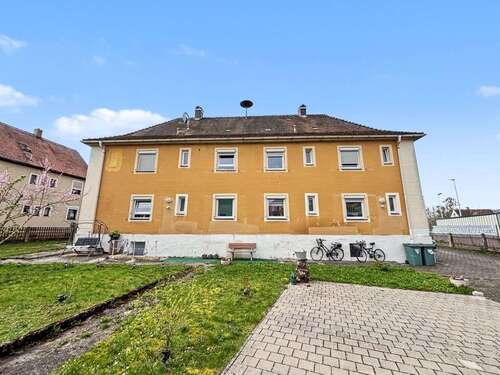 Foto - Haus zum Kaufen in Feuchtwangen 549.000,00 € 296.27 m²