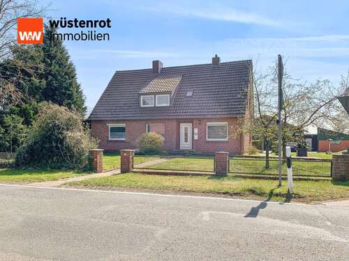 Foto - Haus zum Kaufen in Halle Lage 289.000,00 € 165 m²