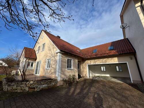 Foto - Haus zum Kaufen in Junkenhofen 798.000,00 € 160 m²