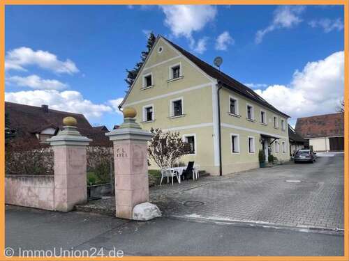 Foto - Haus zum Kaufen in Nürnberg 849.000,00 € 357 m²