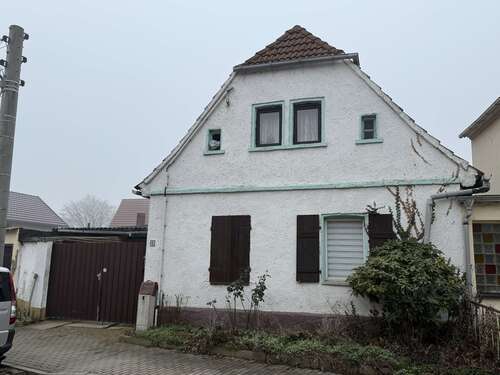 Foto - Haus zum Kaufen in Schkeuditz 85.000,00 € 83 m²