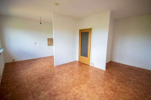 Foto - Wohnung zum Mieten in Halle (Saale) 273,00 € 31.67 m²
