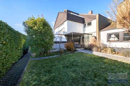 Foto - Haus zum Kaufen in Liederbach am Taunus 1.270.000,00 € 453 m²