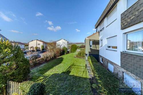 Foto - Haus zum Kaufen in Liederbach am Taunus 1.270.000,00 € 453 m²