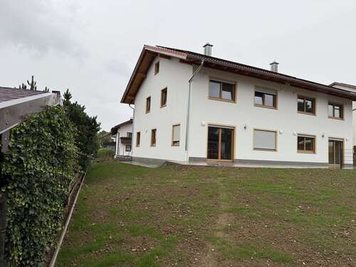 Foto - Haus zum Mieten in Trostberg-Heiligkreuz 1.500,00 € 140 m²