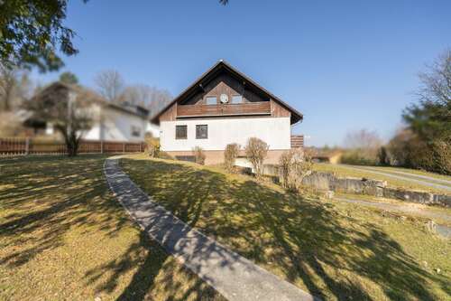 Foto - Haus zum Kaufen in Ebersdorf OT Oberfüllbach 245.000,00 € 135 m²