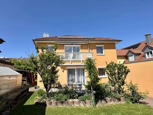 Foto - Haus zum Kaufen in Barbing 850.000,00 € 163.56 m²