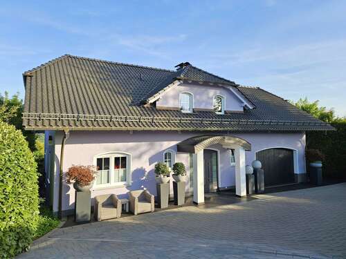 Foto - Haus zum Kaufen in Sundern (Sauerland) 760.000,00 € 244 m²