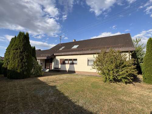 Foto - Haus zum Kaufen in Durlangen 450.000,00 € 178 m²