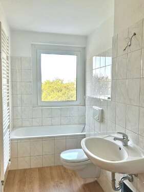 Foto - Wohnung zum Mieten in Weida 340,00 € 62.3 m²