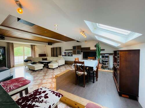 Foto - Wohnung zum Mieten in Altenburg 900,00 € 151 m²