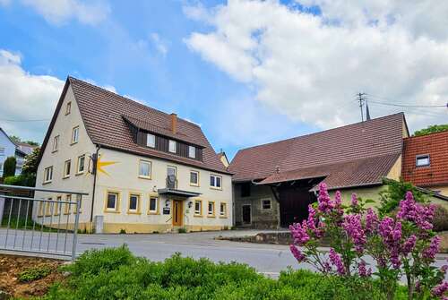 Foto - Haus zum Kaufen in Schöntal Oberkessach 195.000,00 € 250 m²