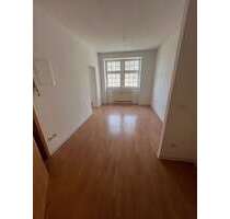 Wohnung zum Kaufen in Freiberg 25.000,00 € 27.27 m²