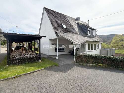 Foto - Haus zum Kaufen in Brachbach 255.000,00 € 130 m²