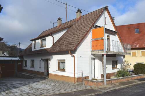Foto - Haus zum Kaufen in Burladingen Hausen 118.000,00 € 121 m²