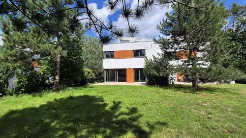 Foto - Haus zum Mieten in Erlangen 4.305,00 € 230 m²