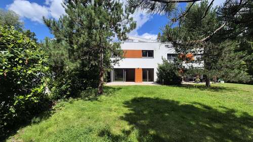 Foto - Haus zum Mieten in Erlangen 4.305,00 € 230 m²