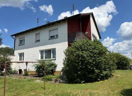 Foto - Haus zum Kaufen in Wiesau 90.000,00 € 164 m²