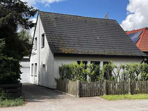 Foto - Haus zum Kaufen in Uetze Obershagen 249.000,00 € 126 m²