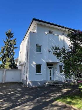Foto - Haus zum Mieten in Wiesbaden 2.800,00 € 160 m²