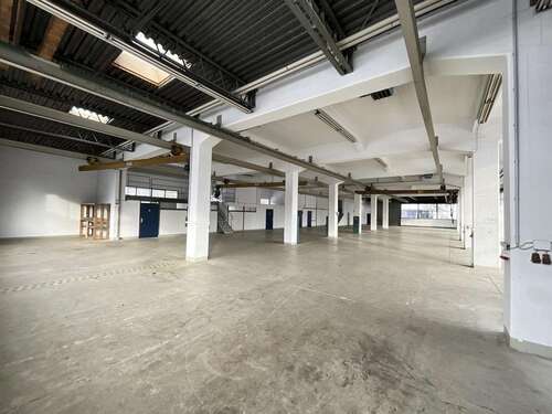 Foto - Halle in Geretsried 7.900,00 € 950 m²