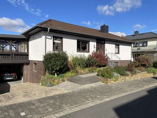 Foto - Haus zum Kaufen in Ober-Mörlen 490.000,00 € 147 m²