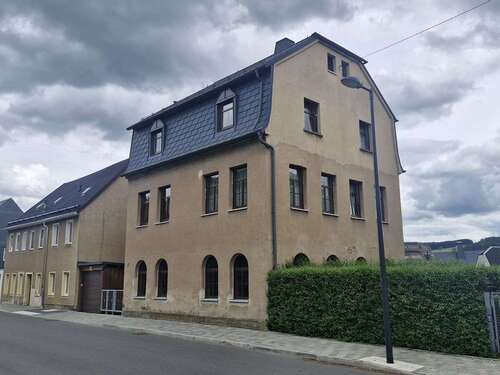 Foto - Haus zum Kaufen in Lößnitz 65.000,00 € 185 m²