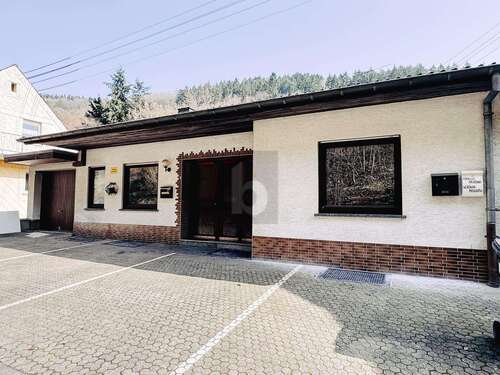 Foto - Haus zum Kaufen in Malberg 330.000,00 € 245 m²