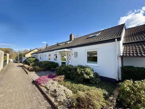Foto - Haus zum Kaufen in Isernhagen 649.999,00 € 201 m²