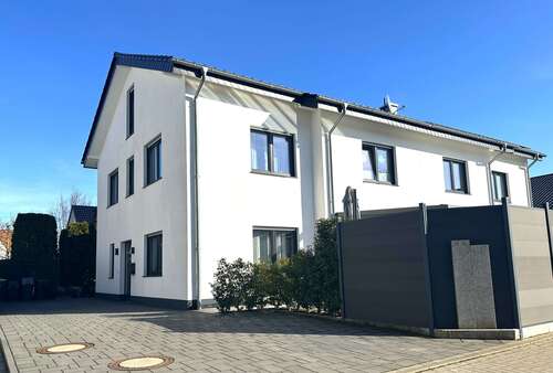 Foto - Haus zum Kaufen in Oerlinghausen 465.000,00 € 149.34 m²