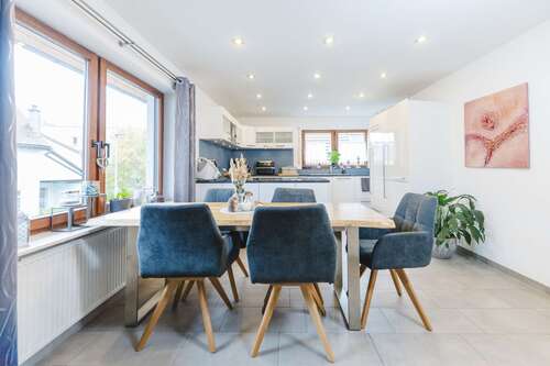 Foto - Haus zum Kaufen in Straubenhardt 735.000,00 € 270 m²