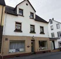 Haus zum Kaufen in Treis-Karden 80.000,00 € 186.13 m²