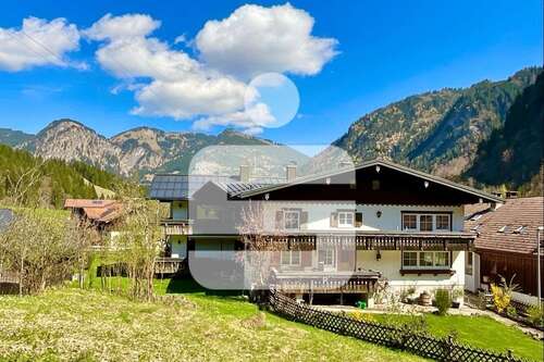 Foto - Haus zum Kaufen in Bad Hindelang 899.000,00 € 370 m²
