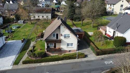 Foto - Haus zum Kaufen in Weroth 279.000,00 € 115.5 m²