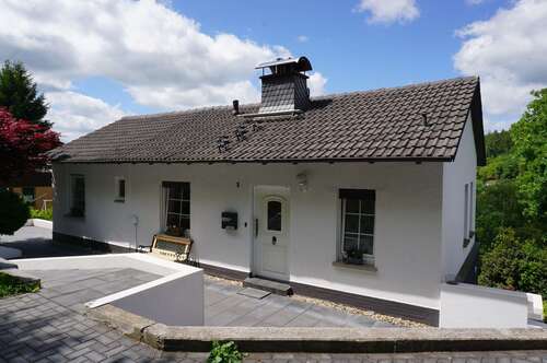 Foto - Haus zum Kaufen in Knüllwald 299.000,00 € 144 m²