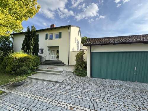 Foto - Haus zum Kaufen in Neuburg am Inn 760.000,00 € 447.45 m²