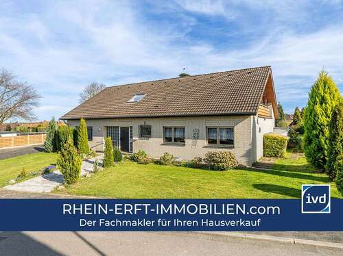 Foto - Haus zum Kaufen in Bedburg 535.000,00 € 238 m²