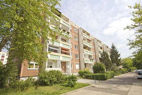 Foto - Wohnung zum Mieten in Halle (Saale) 218,00 € 41.19 m²