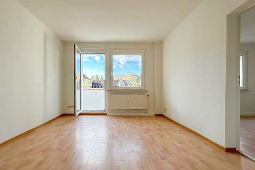 Foto - Wohnung zum Mieten in Jößnitz 240,00 € 45.49 m²