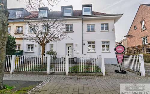 Foto - Haus zum Mieten in Düsseldorf Benrath 3.000,00 € 226.69 m²