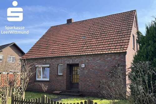 Foto - Haus zum Kaufen in Friedeburg 110.000,00 € 80 m²