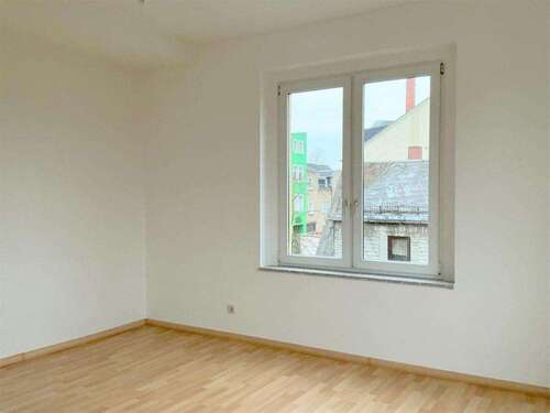Foto - Wohnung zum Mieten in Limbach-Oberfrohna 320,00 € 75 m²