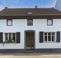 Haus zum Kaufen in Düsseldorf Eller 599.000,00 € 156 m² - Düsseldorf / Eller
