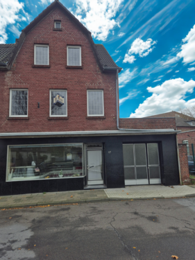 Foto - Haus zum Kaufen in Heinsberg 109.000,00 € 137 m²