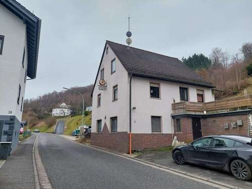 Foto - Haus zum Kaufen in Flörsbachtal Lohrhaupten 180.000,00 € 248.2 m²