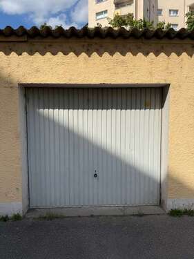 Foto - Garage zu vermieten in Bischofsheim 90,00 € 12.5 m²