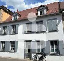Haus zum Kaufen in Erlangen 1.050.000,00 € 261 m²