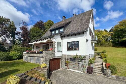 Foto - Haus zum Kaufen in Olpe 539.000,00 € 143.29 m²